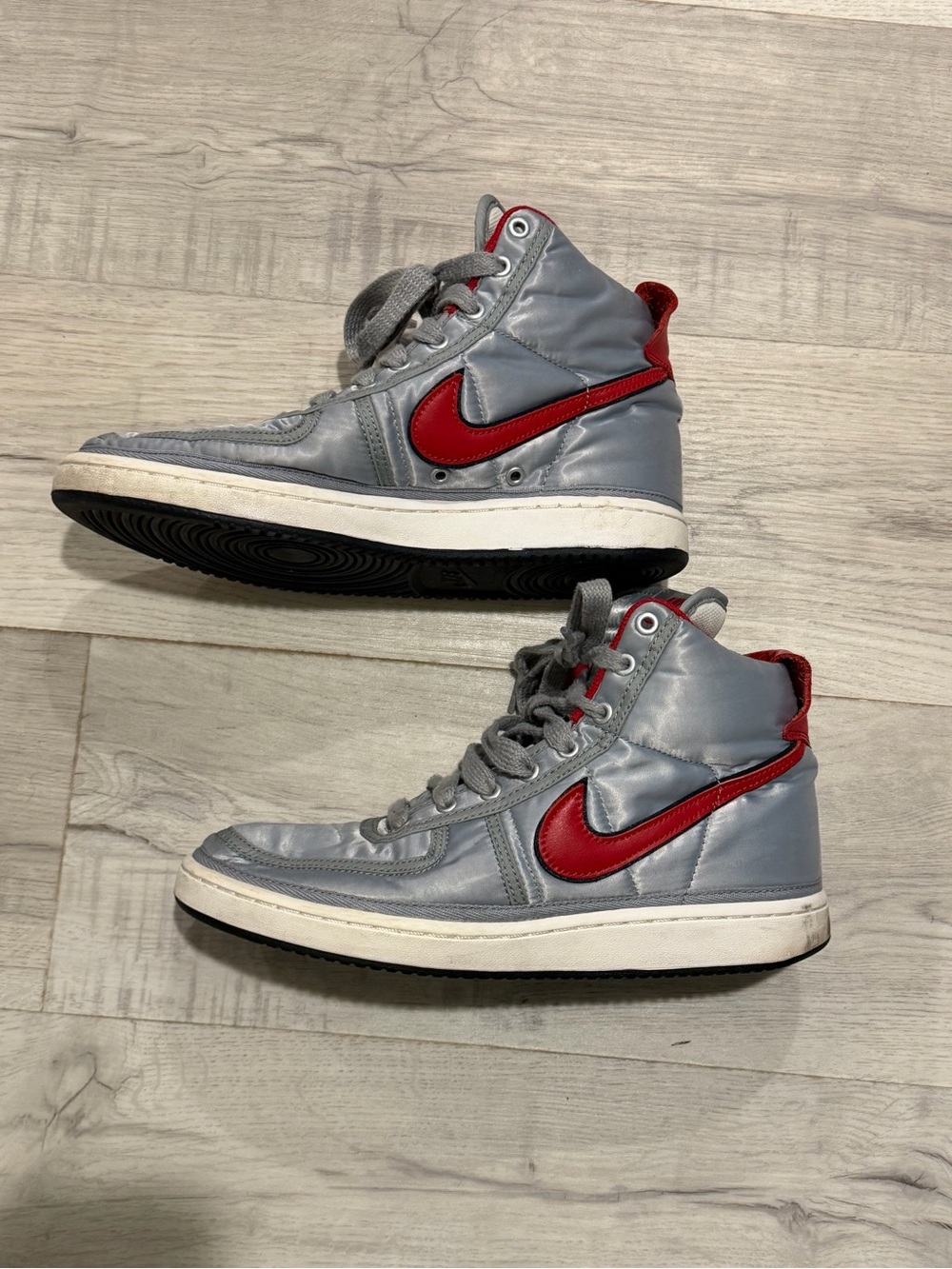 Nike Vandal sz 9 no strap Gray High-Top Sneakers with Red Swoosh Accent